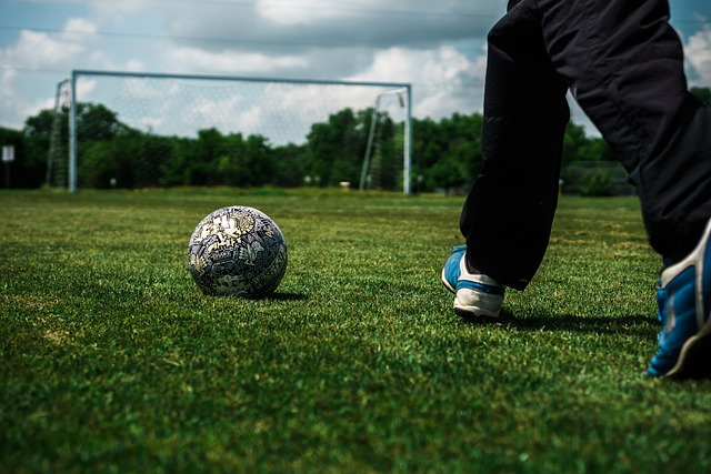 沃特金斯和罗杰斯上赛季至今连线已造8球，英超同期最多